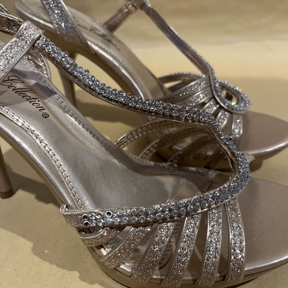 GOLD with slight pink undertone HIGH HEELS - Picture 6 of 8